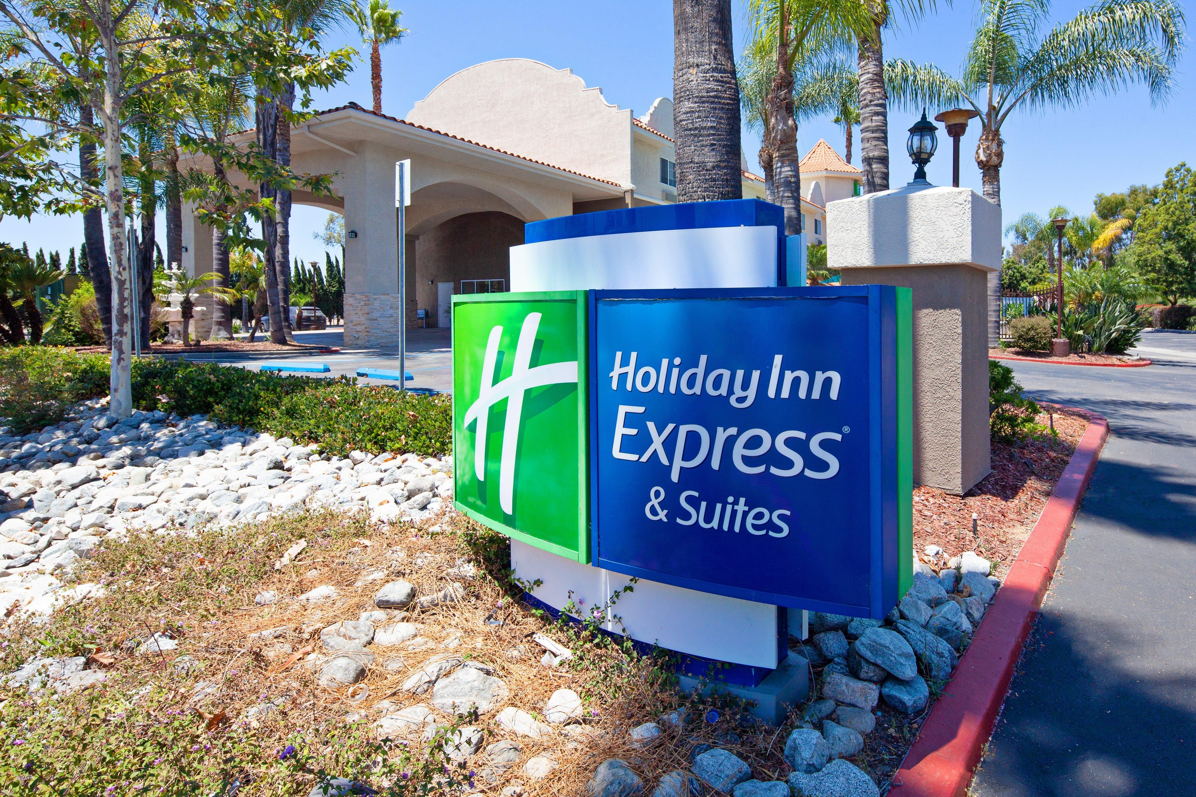 Holiday Inn Express Hotel & Suites San Diego-Escondido, An Ihg Hotel Exterior photo